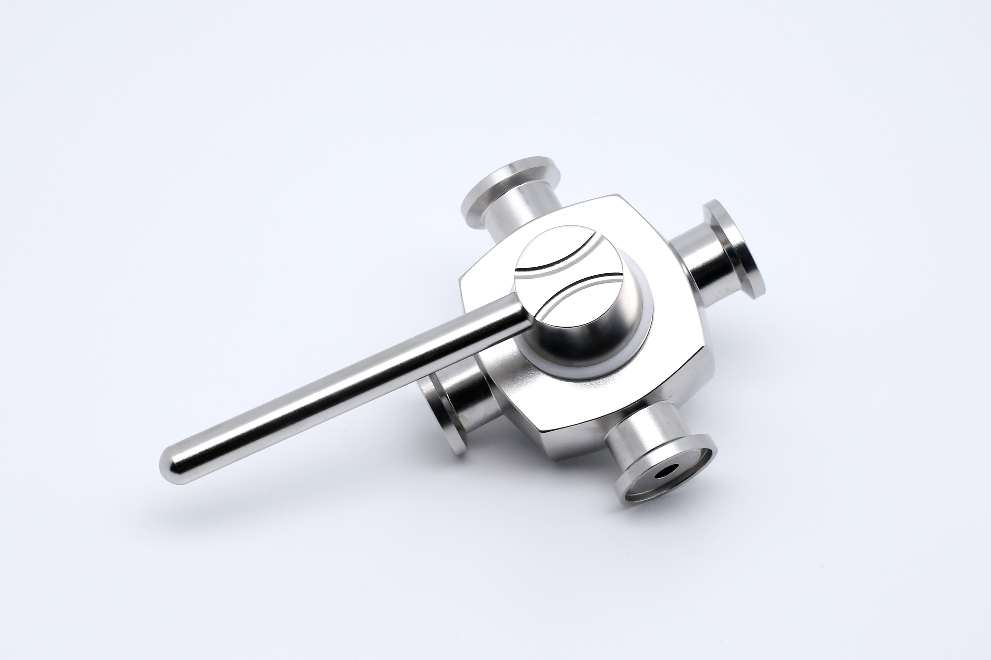 Four-position two-way valve consists of 316L stainless steel valve body, PTFE valve core and handle. ;The body has four positions and the handle has one guide curve, indicating the connection of two positions (which the guide curve is pointing to) and the closure of the other two when turning the handle.